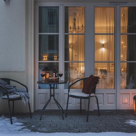 Atrium - Old Town Luxury Apartments - By Upstairs Cracovie Extérieur photo