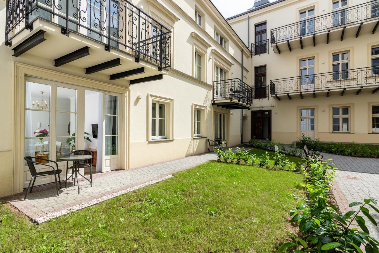 Atrium - Old Town Luxury Apartments - By Upstairs Cracovie Extérieur photo