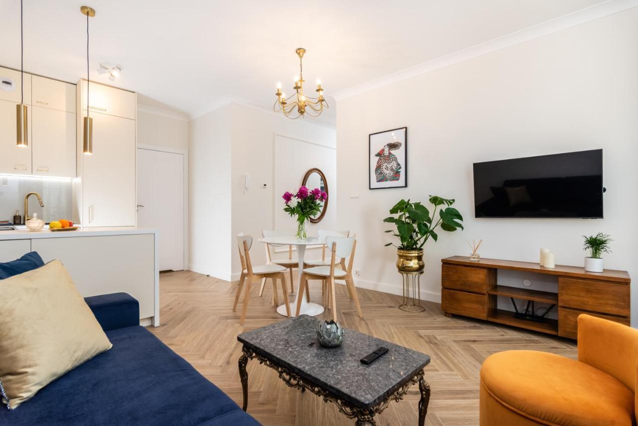 Atrium - Old Town Luxury Apartments - By Upstairs Cracovie Extérieur photo