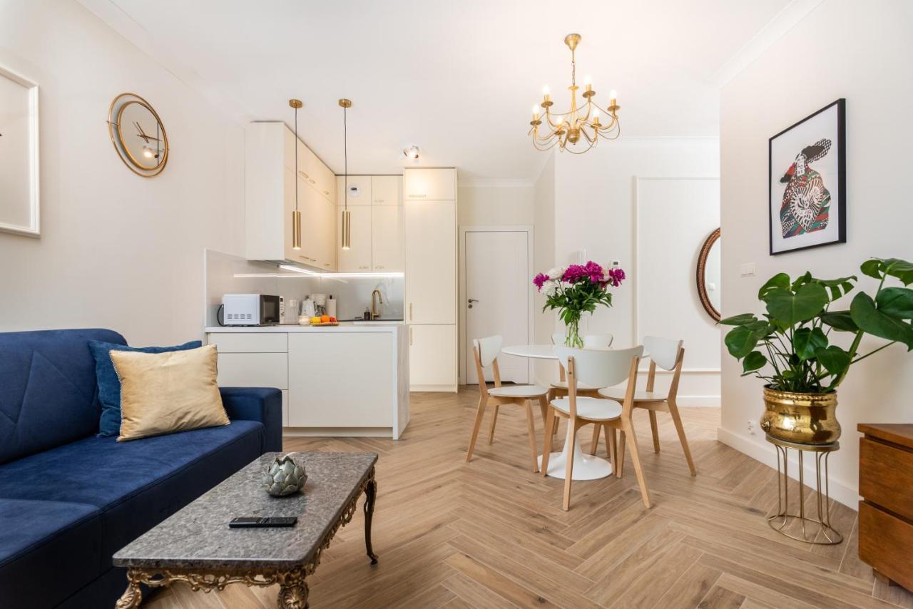 Atrium - Old Town Luxury Apartments - By Upstairs Cracovie Extérieur photo