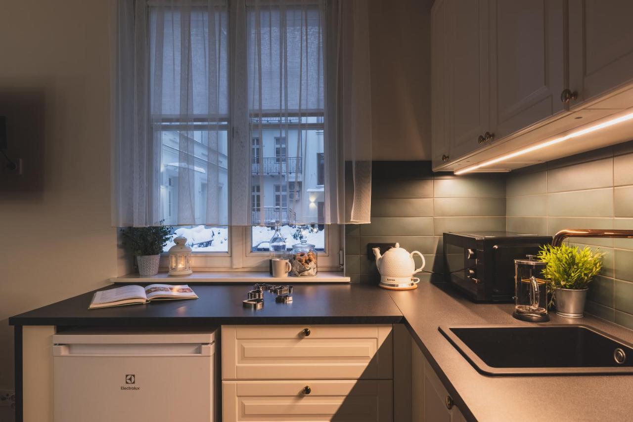 Atrium - Old Town Luxury Apartments - By Upstairs Cracovie Extérieur photo