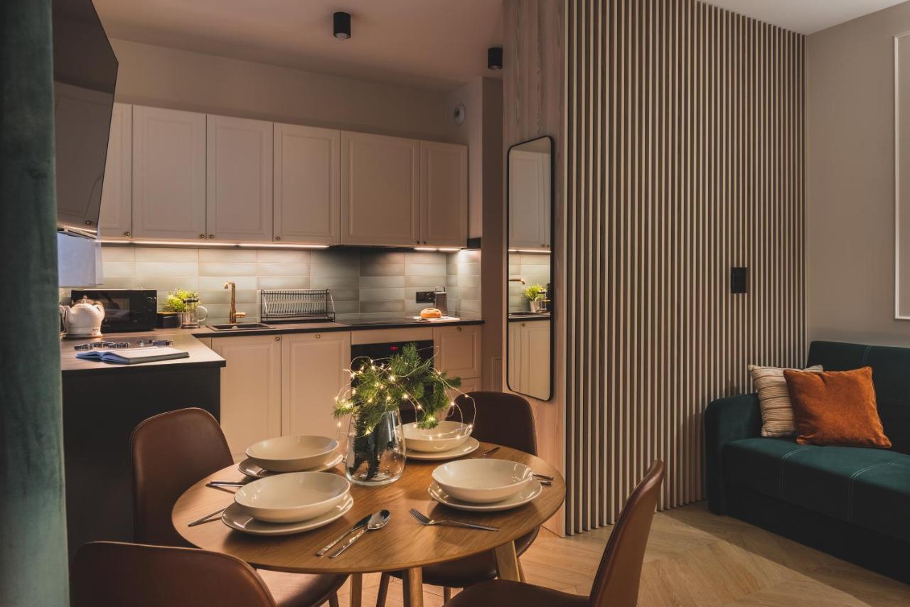 Atrium - Old Town Luxury Apartments - By Upstairs Cracovie Extérieur photo