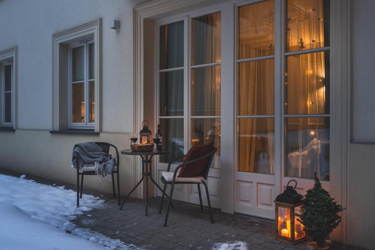 Atrium - Old Town Luxury Apartments - By Upstairs Cracovie Extérieur photo