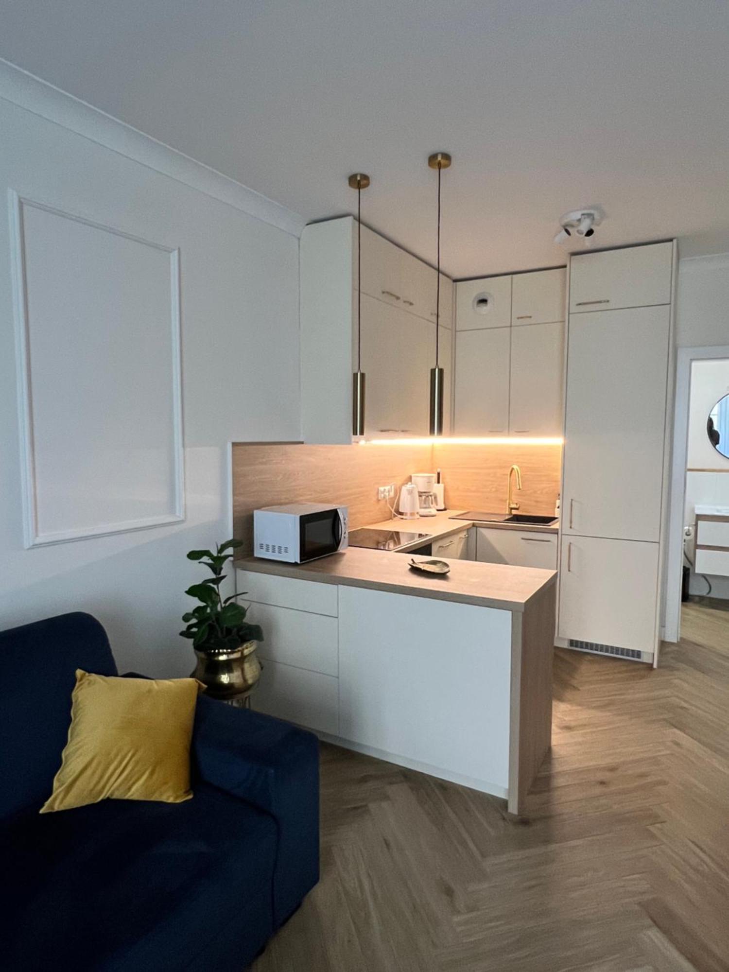 Atrium - Old Town Luxury Apartments - By Upstairs Cracovie Extérieur photo