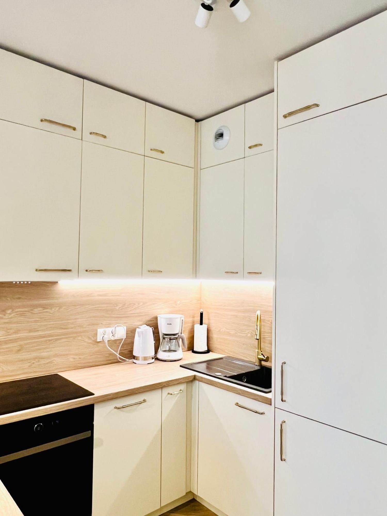 Atrium - Old Town Luxury Apartments - By Upstairs Cracovie Extérieur photo